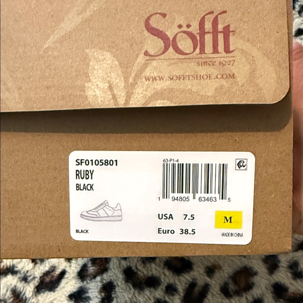 Sofft Black and White Sneakers with Gum Sole - Picture 5 of 5